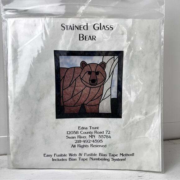 Stained Glass Bear Quilting Pattern Uncut Finished Size 28 x 28 - Picture 1 of 6